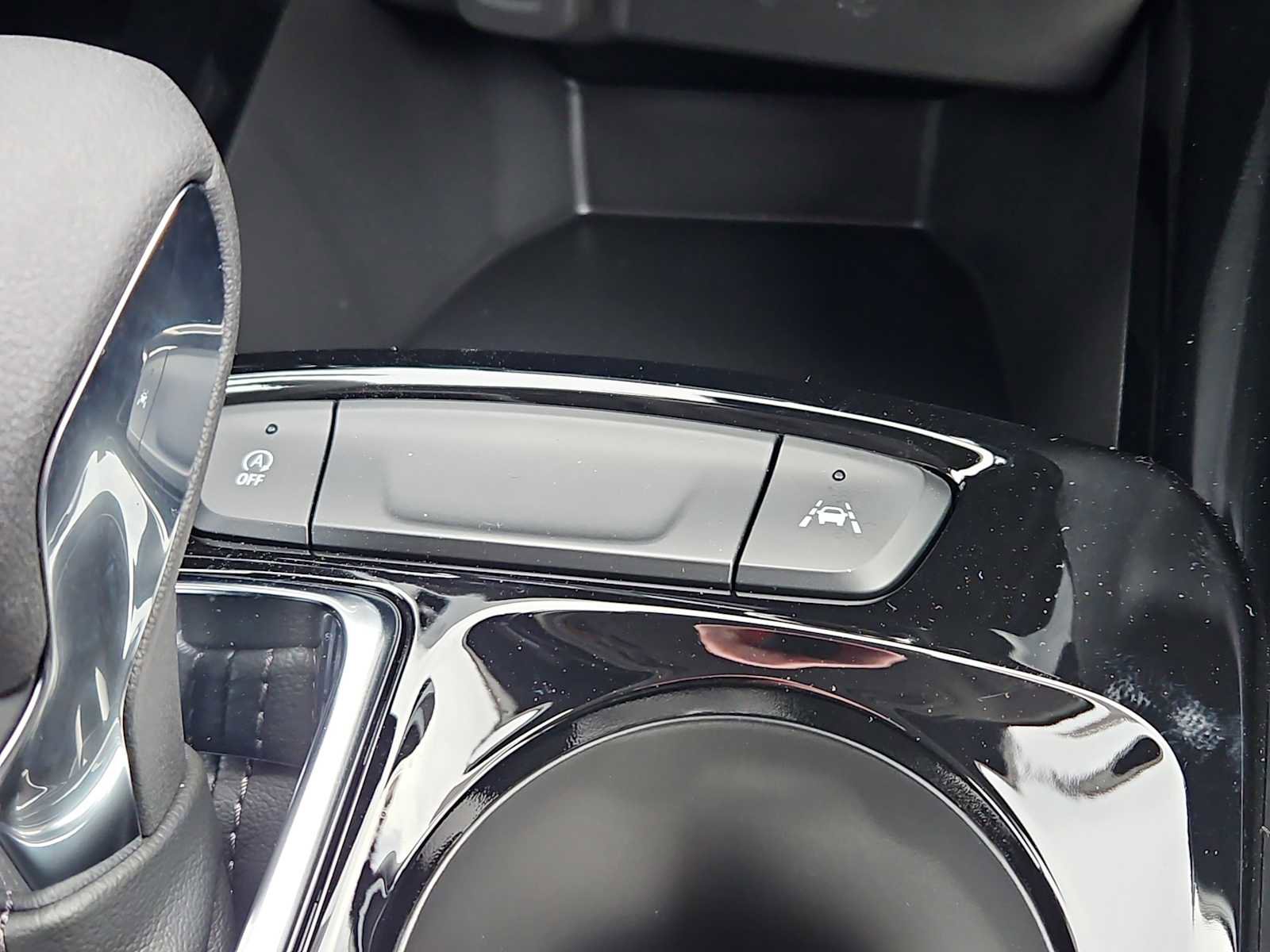 New 2026 Chevrolet Trax LT w/ Driver Confidence Package image 9