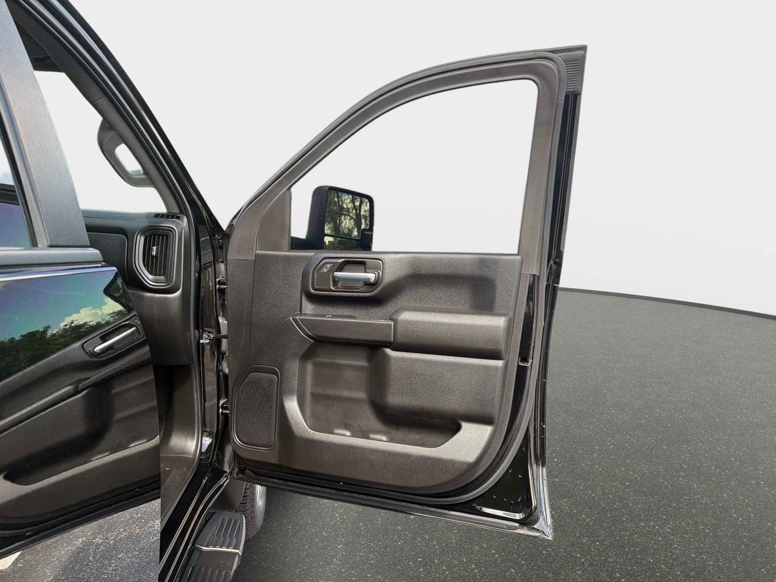 Used 2024 Chevrolet Silverado 2500 Custom w/ Custom Value Package AWD/4WD image 23