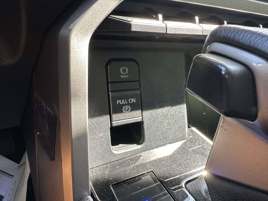 Used 2022 Toyota Tundra Limited w/ Power Package AWD/4WD image 24