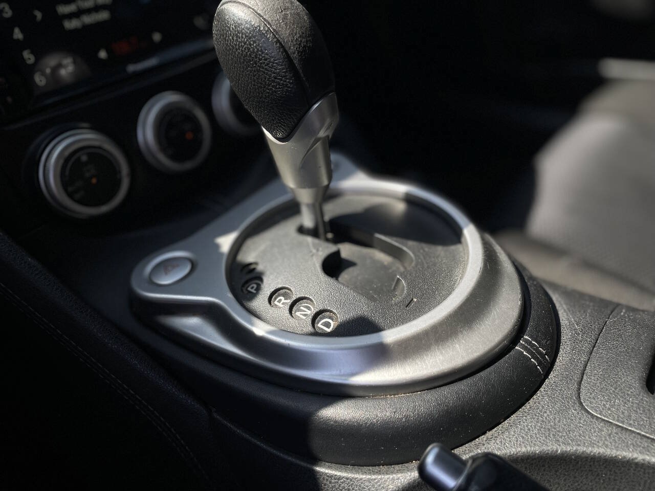 Used 2013 Nissan 370Z Coupe RWD image 19