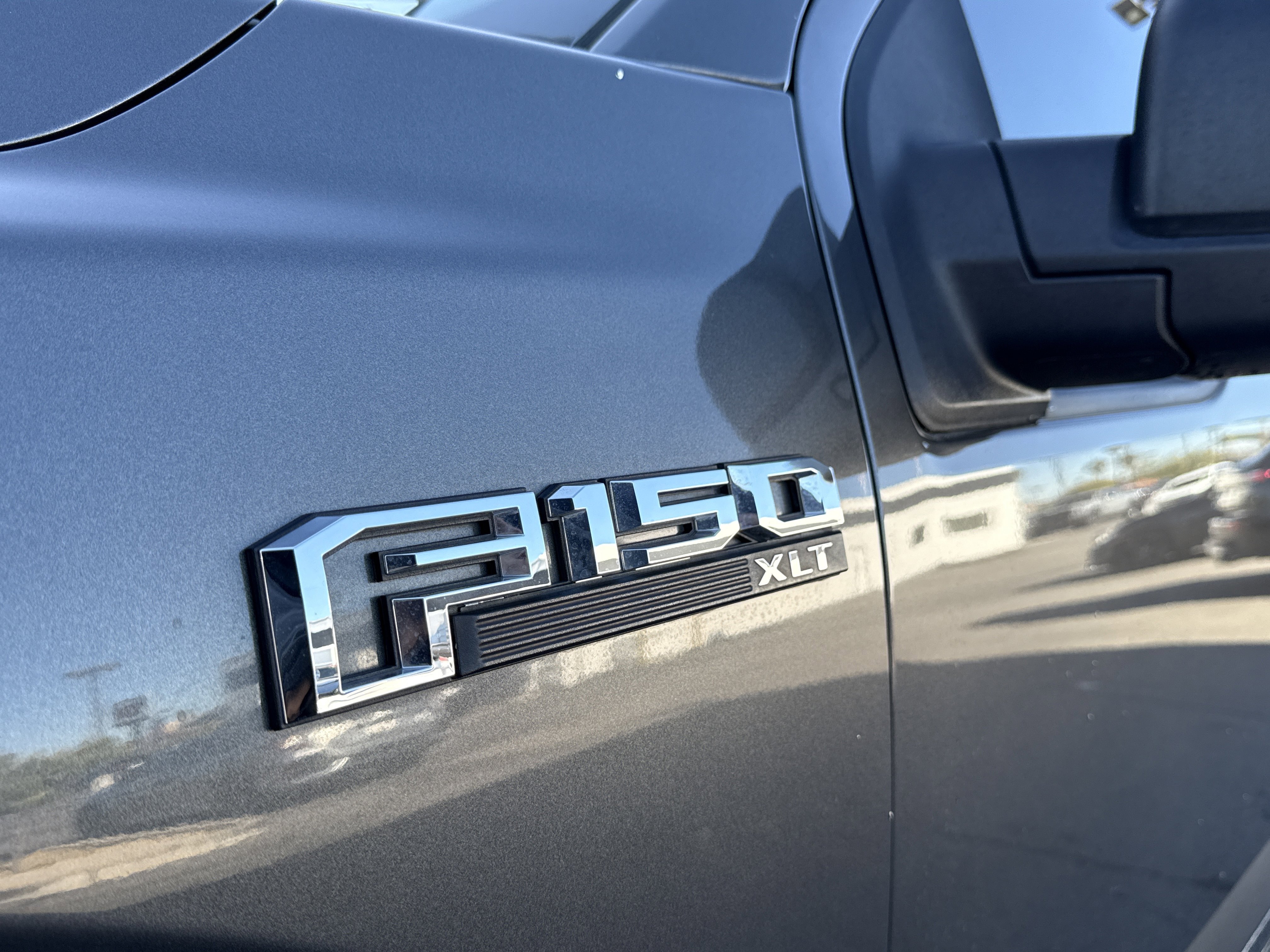 Used 2017 Ford F150 XLT w/ Equipment Group 302A Luxury image 6