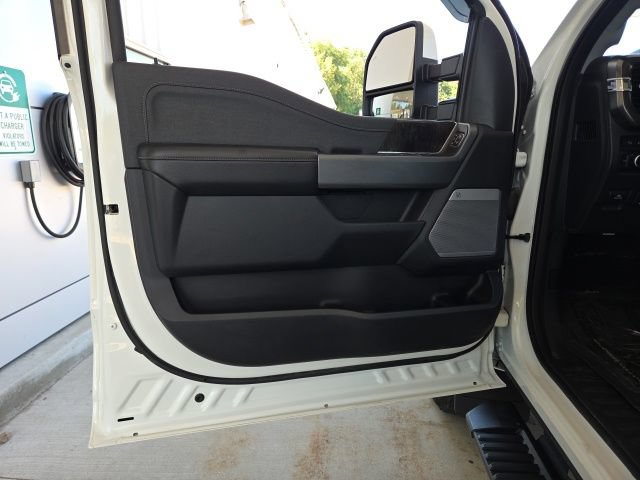 Used 2023 Ford F250 Lariat w/ Lariat Ultimate Package AWD/4WD image 52