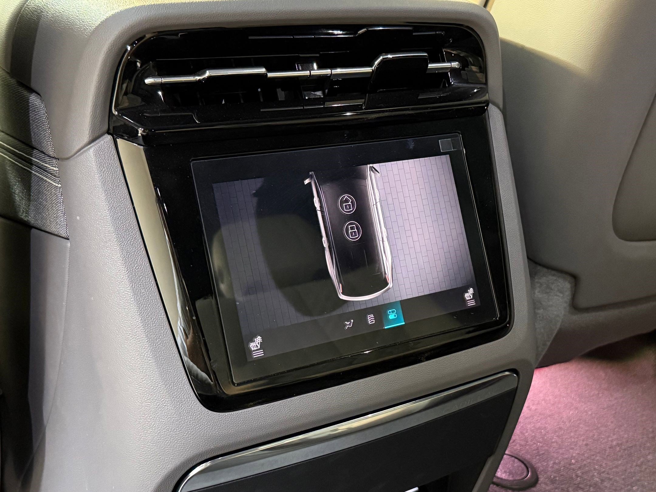 New 2025 Cadillac Escalade IQ Sport 1 w/ Smart Trailering package image 44