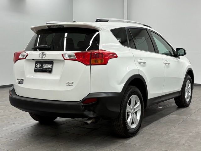 Used 2013 Toyota RAV4 XLE AWD/4WD image 2