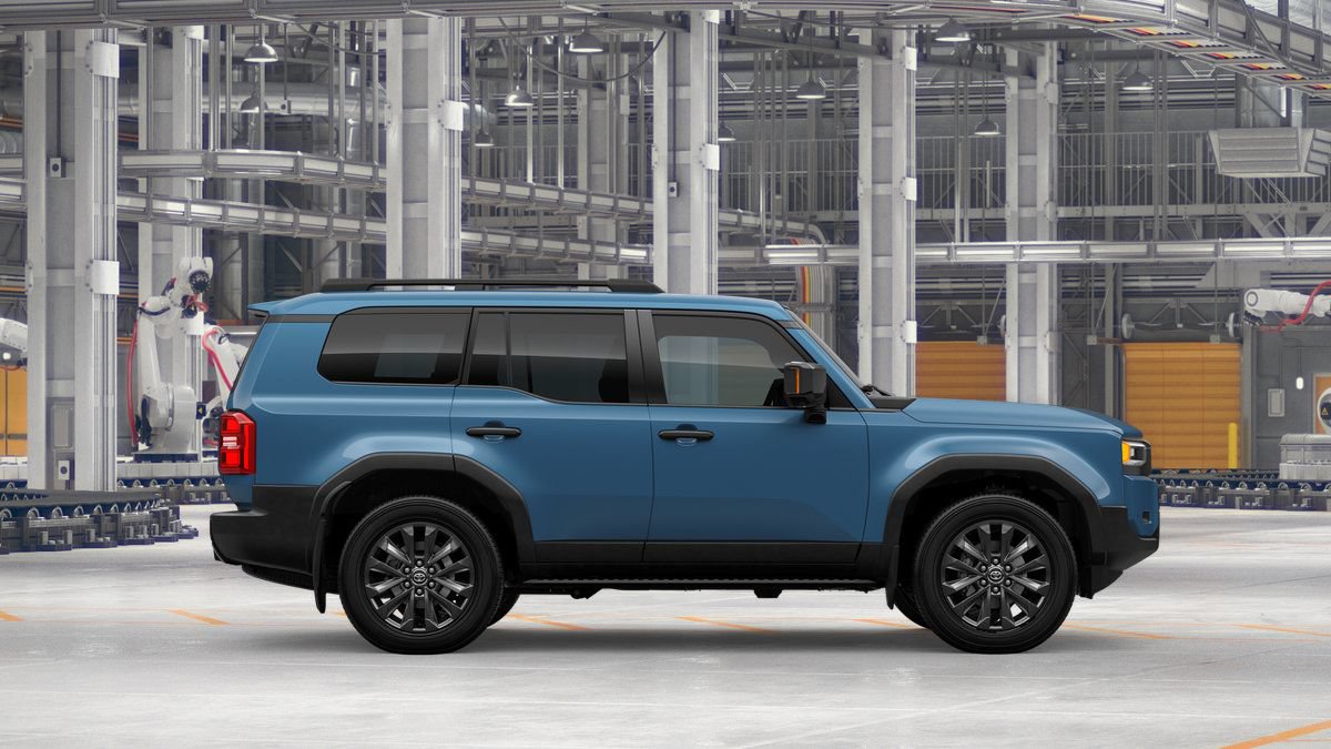 New 2027 Toyota Land Cruiser w/ Premium Package AWD/4WD image 12