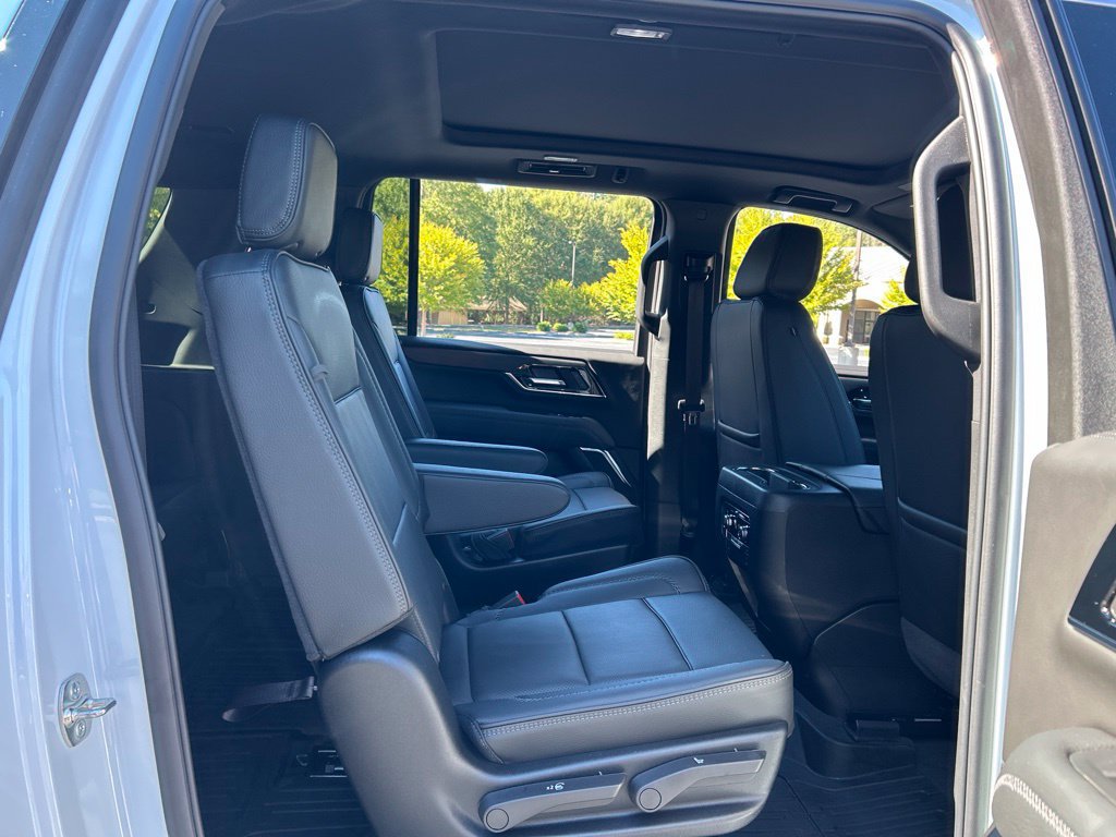 Used 2026 GMC Yukon XL Denali w/ Sun & Power Step Package AWD/4WD image 49