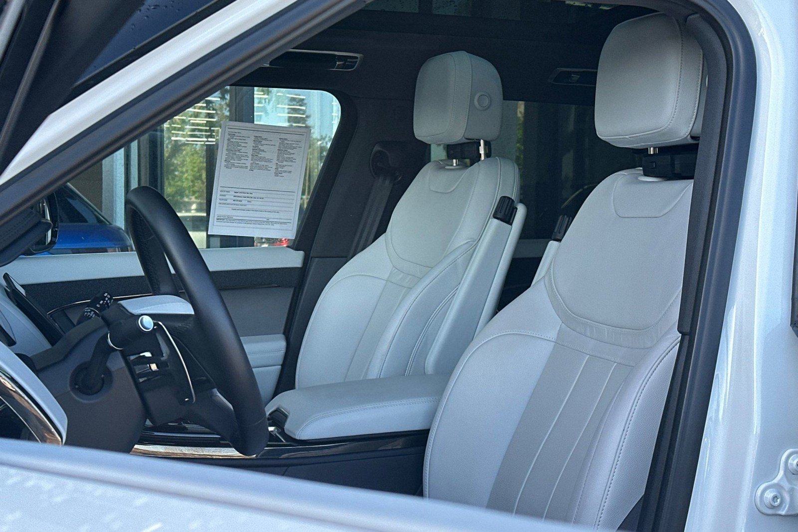 Certified 2025 Land Rover Range Rover Sport image 5