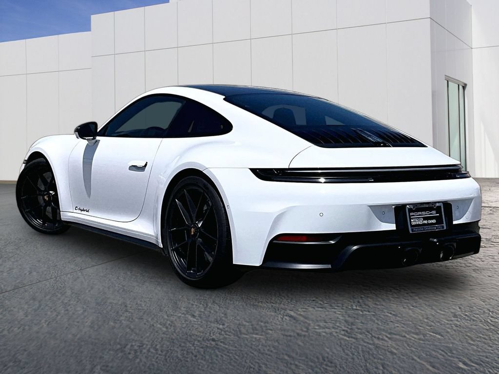 Certified 2025 Porsche 911 Carrera GTS RWD image 3