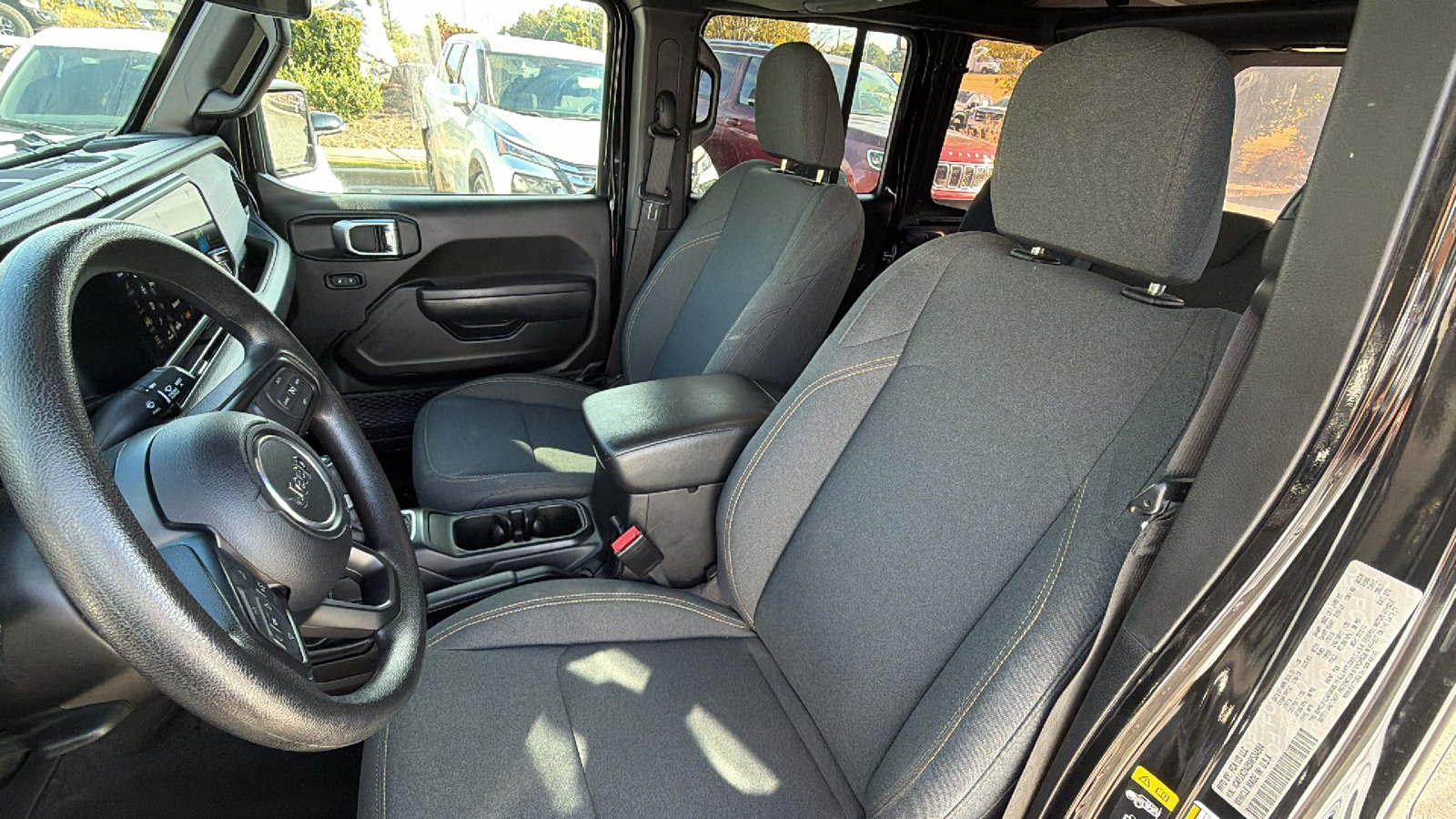 Used 2025 Jeep Wrangler Unlimited Sport AWD/4WD image 17