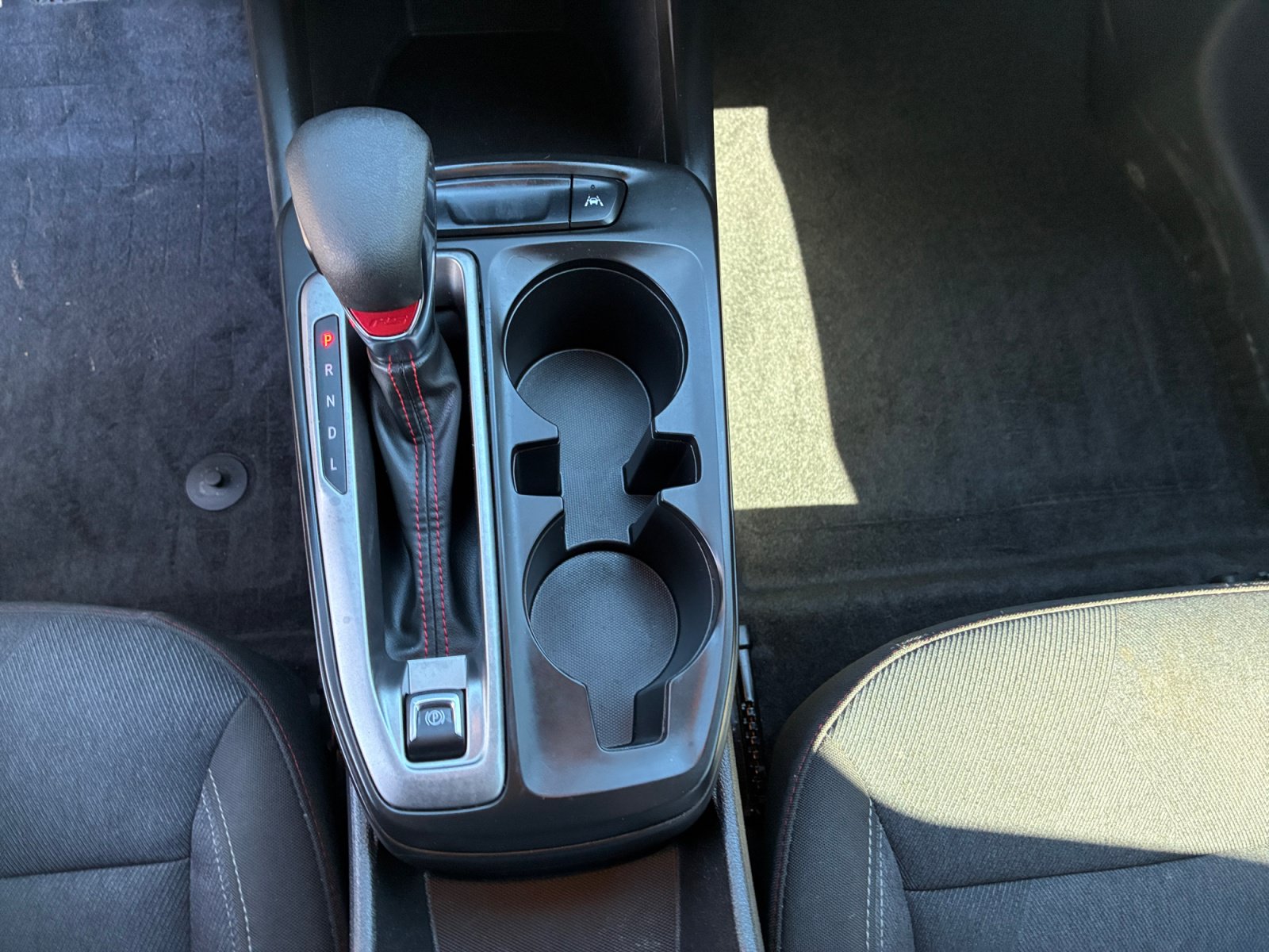 Used 2024 Chevrolet Trax RS FWD image 21