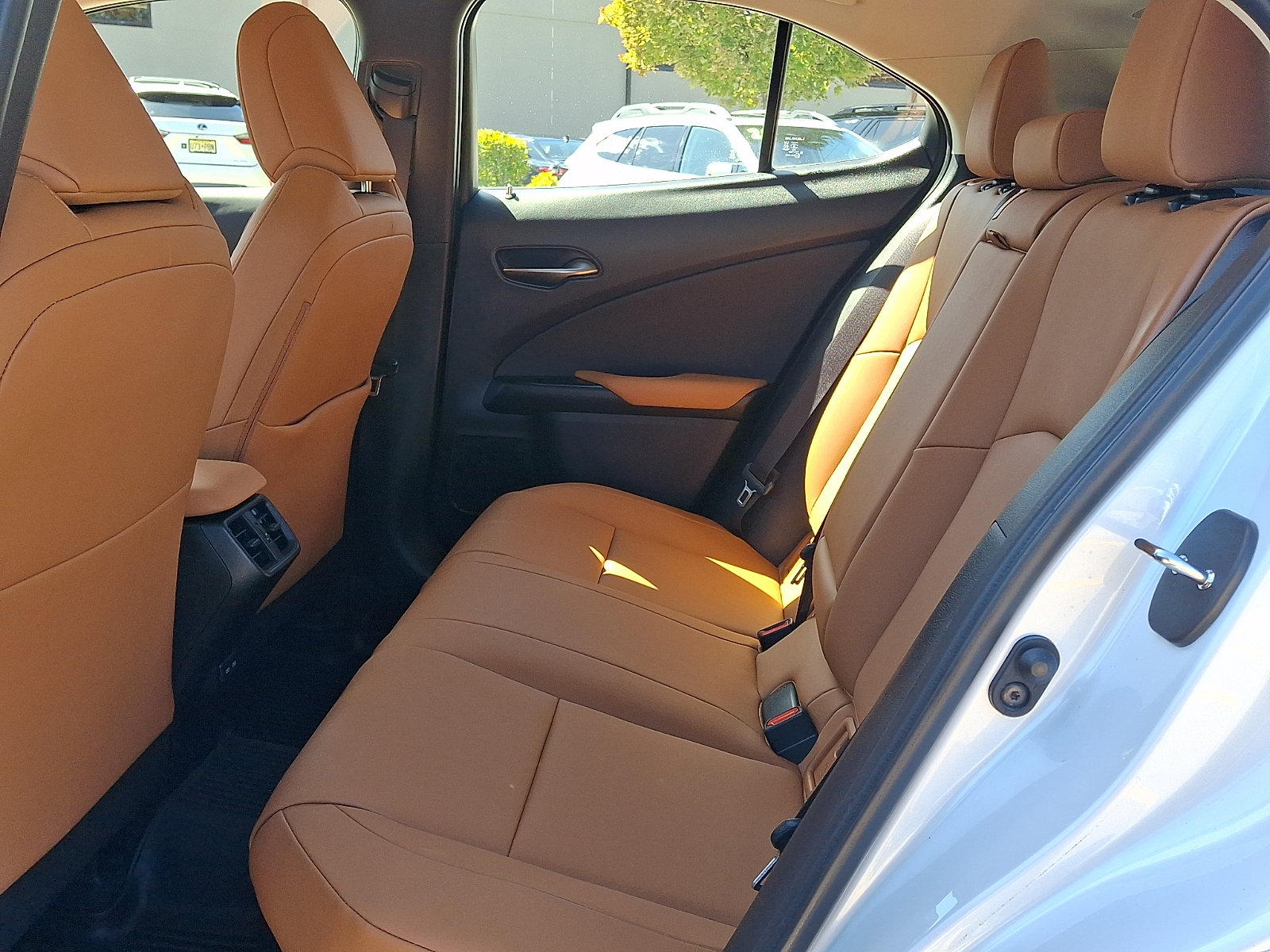 Certified 2022 Lexus UX 250h w/ Premium Package AWD/4WD image 11