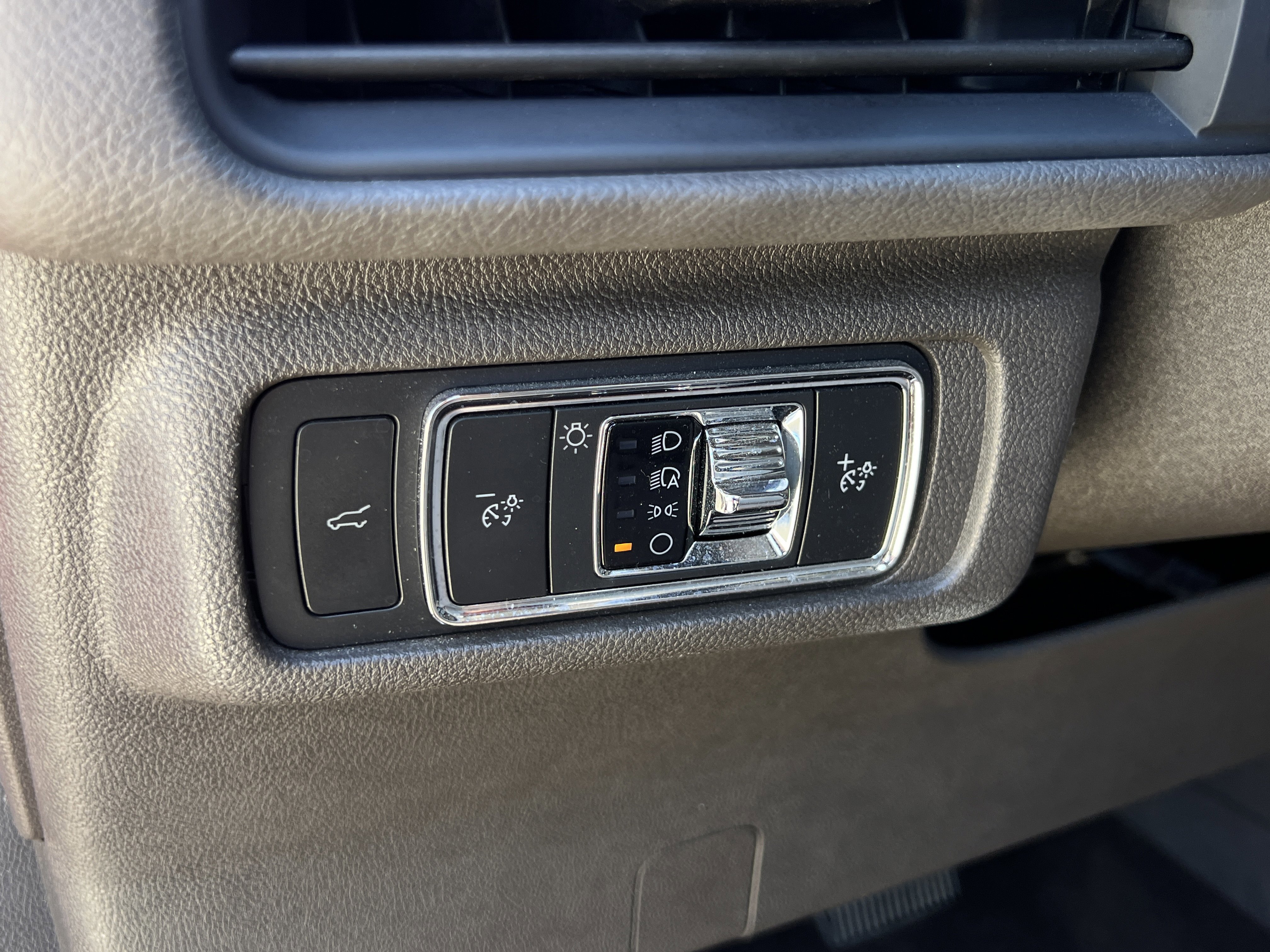 Used 2022 Lincoln Corsair Reserve w/ Elements Package image 15