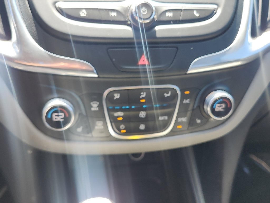 Used 2018 Chevrolet Equinox LT FWD image 23