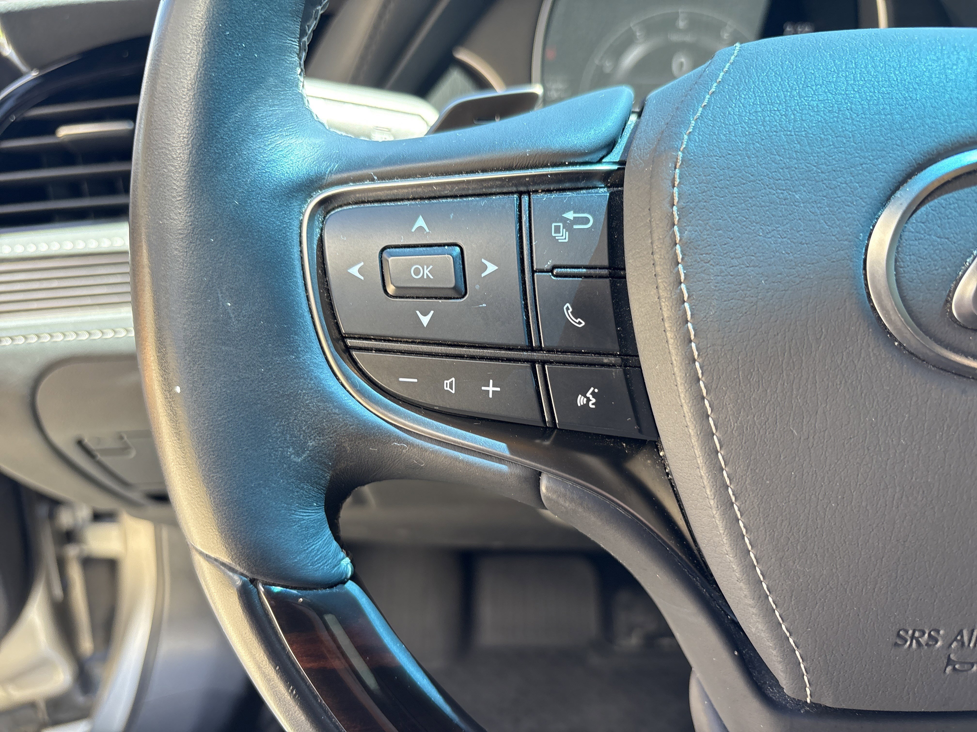 Used 2021 Lexus LS 500 AWD w/ Interior Upgrade Package image 19