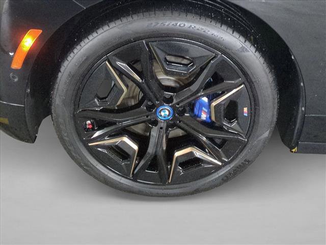 Used 2023 BMW iX M60 w/ Executive Package image 25