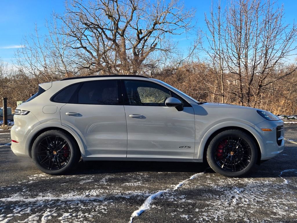 New 2026 Porsche Cayenne GTS image 8