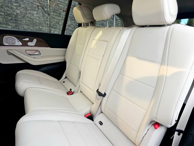 Used 2022 Mercedes-Benz GLS 450 4MATIC image 25