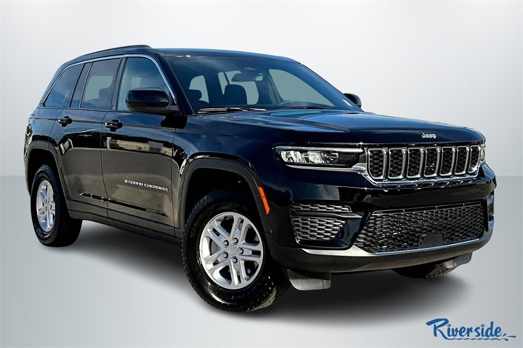 New 2025 Jeep Grand Cherokee Laredo w/ Trailer Tow Package