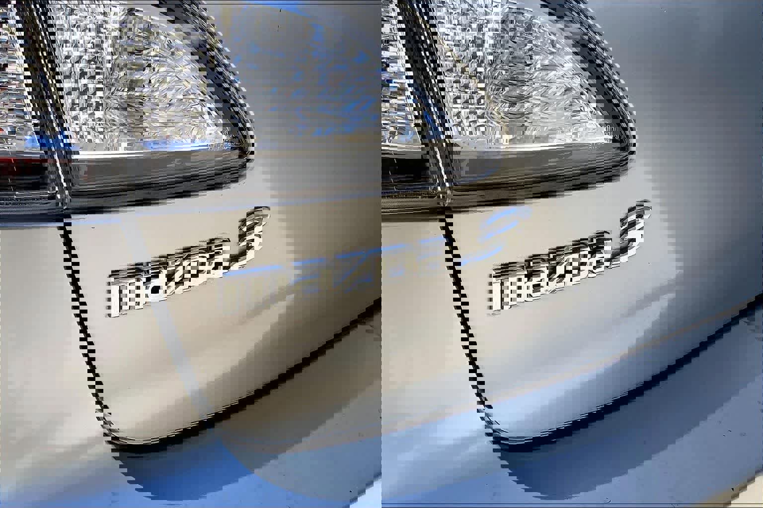 Used 2012 MAZDA MAZDA3 i Touring image 8