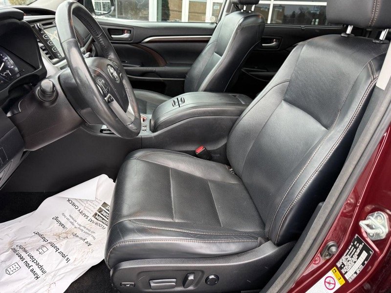 Used 2015 Toyota Highlander Limited Platinum image 18