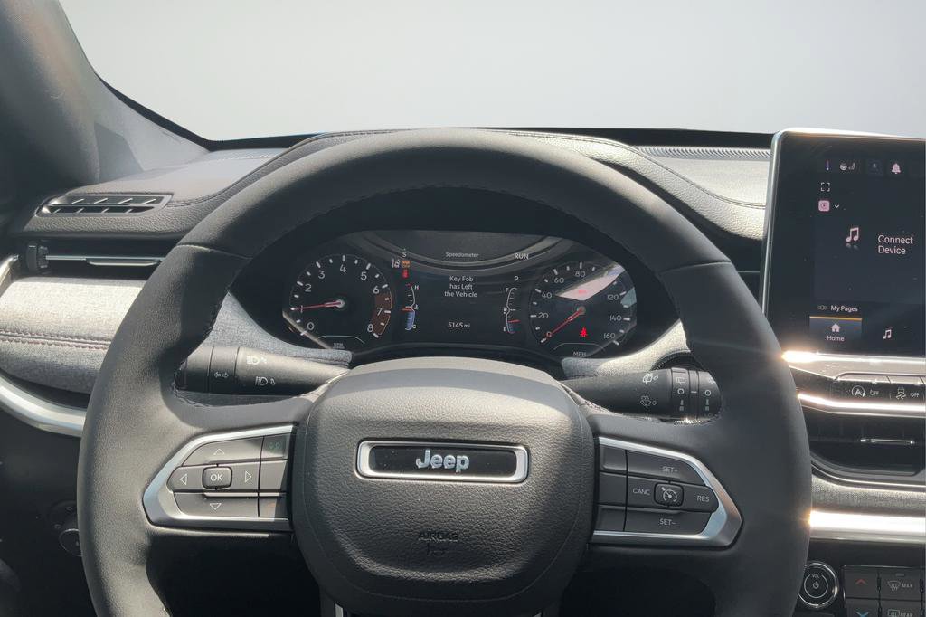 Used 2024 Jeep Compass Latitude AWD/4WD image 14