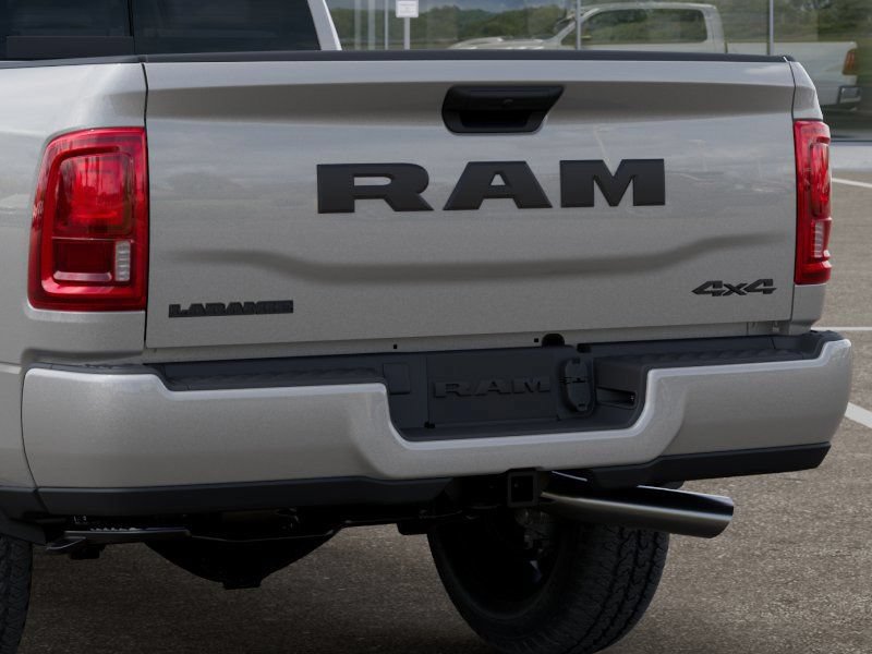 New 2026 RAM 2500 Laramie AWD/4WD image 13