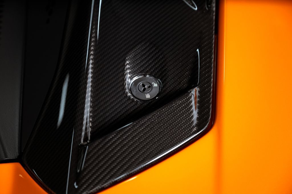 Used 2026 Lamborghini Temerario AWD/4WD image 49