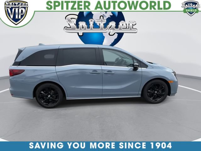 Used 2023 Honda Odyssey Sport image 2