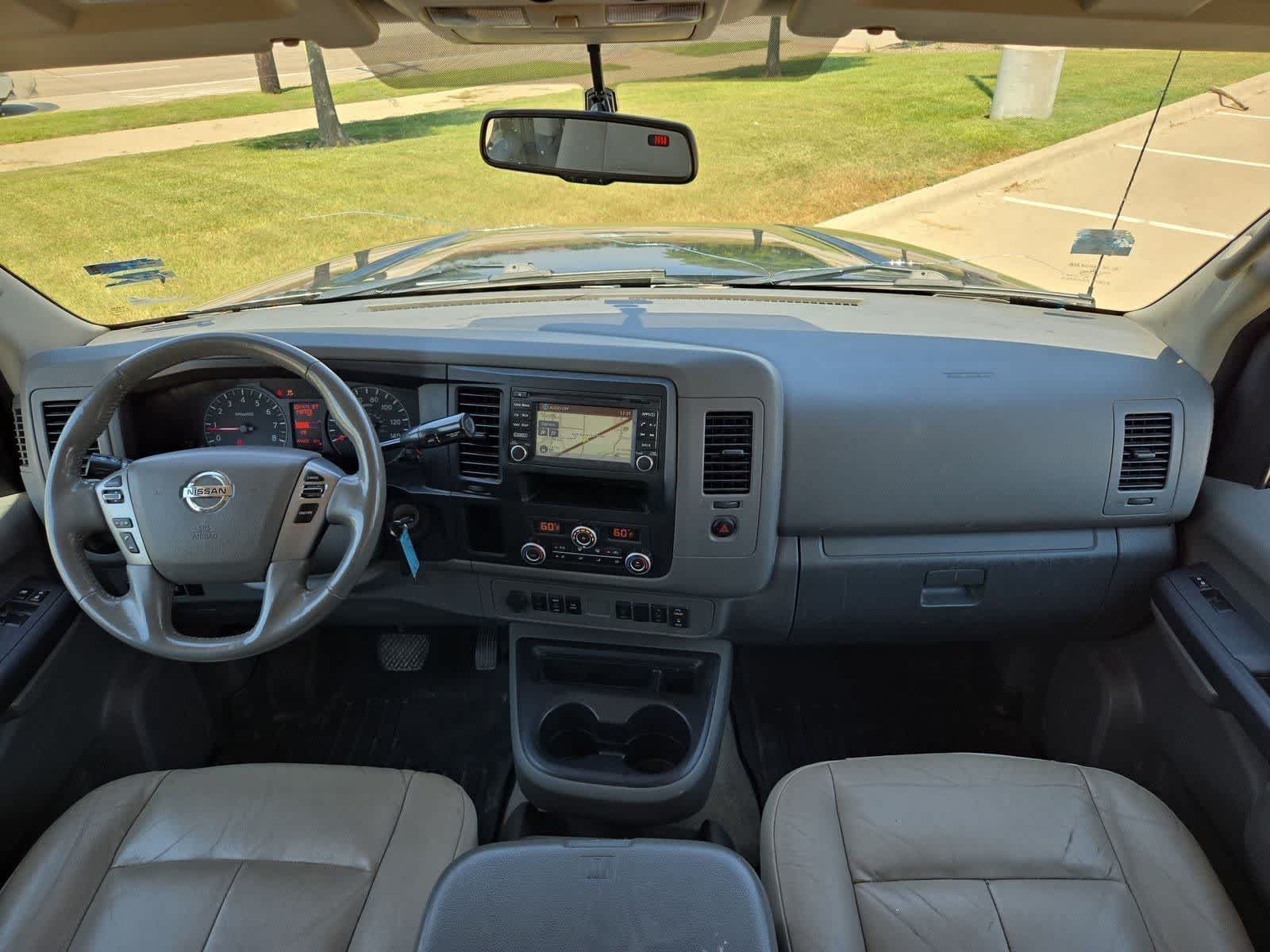 Used 2019 Nissan NV 3500 SL RWD image 14