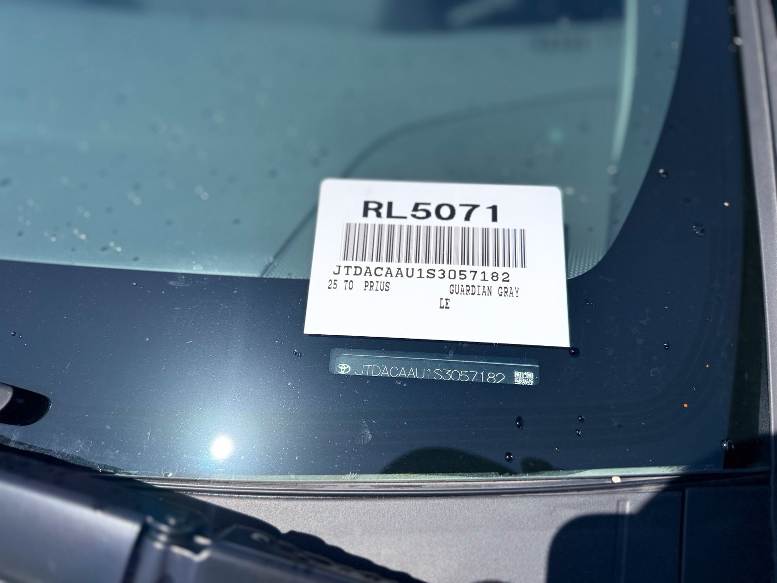 Used 2025 Toyota Prius LE FWD image 9