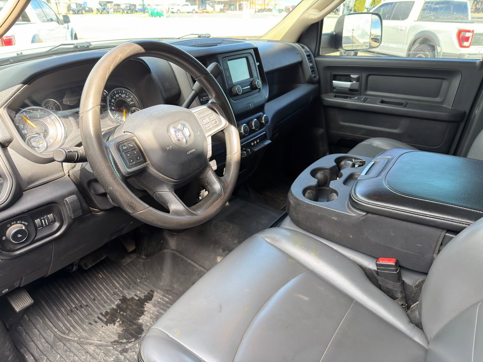 Used 2019 RAM 3500 Tradesman w/ Chrome Appearance Group image 8