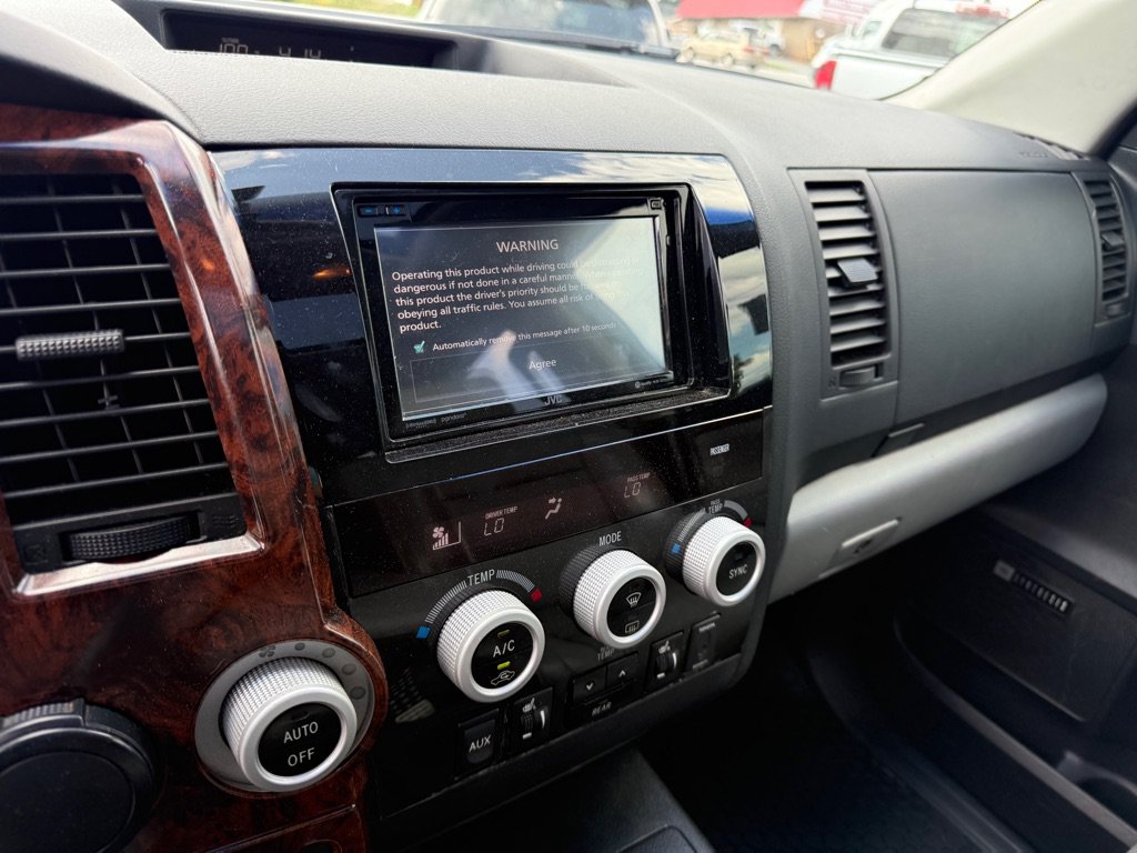 Used 2008 Toyota Sequoia SR5 RWD image 9