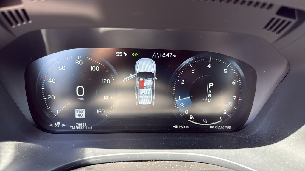 Used 2019 Volvo XC60 T5 Inscription w/ Protection Package AWD/4WD image 24