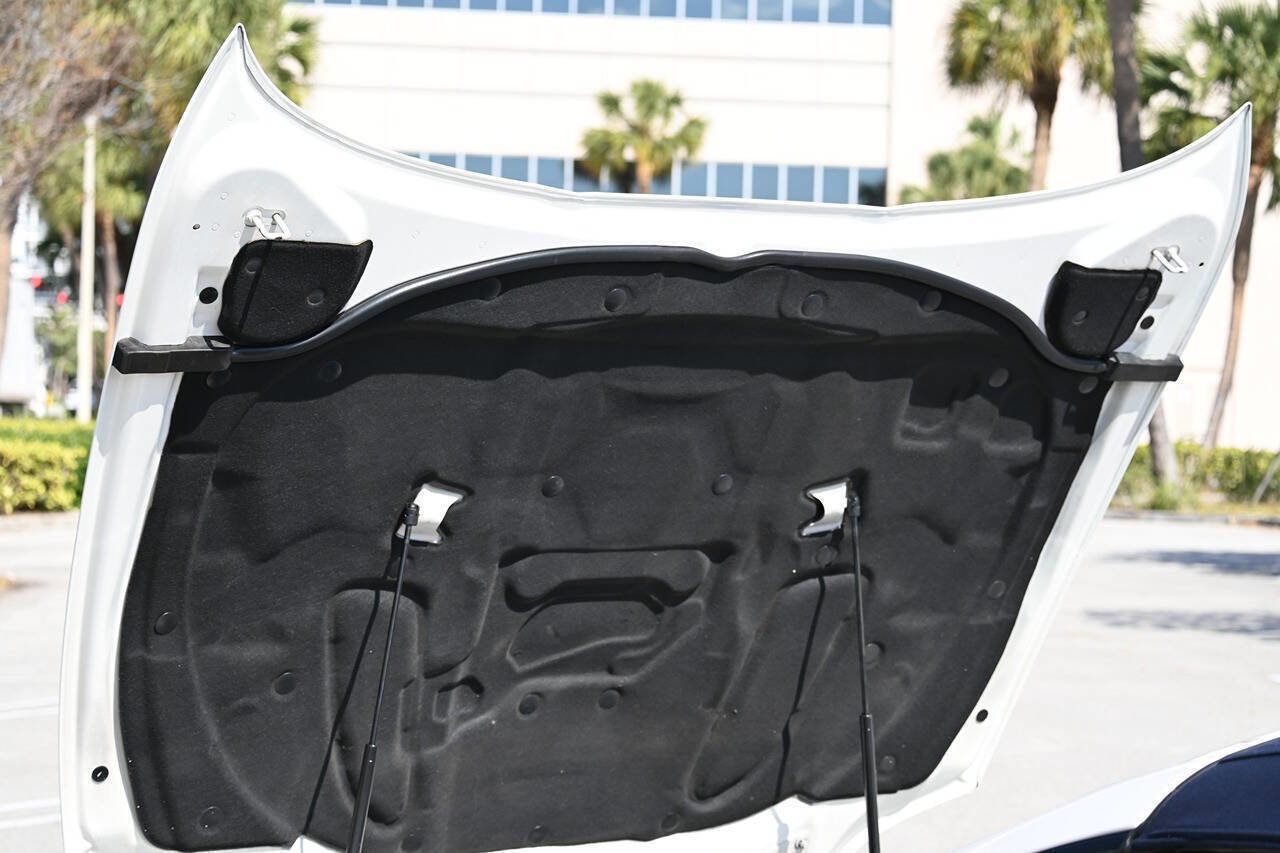 Used 2007 Jaguar XK Convertible image 35