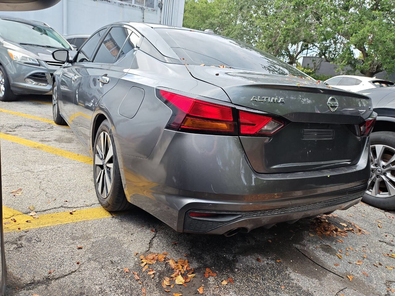 Used 2019 Nissan Altima 2.5 SL FWD image 5