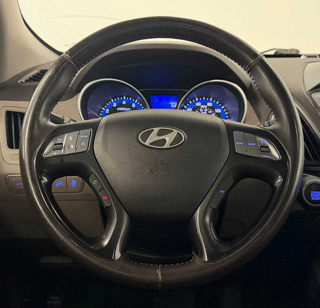 Used 2014 Hyundai Tucson Limited w/ Technology Package 02 FWD image 16