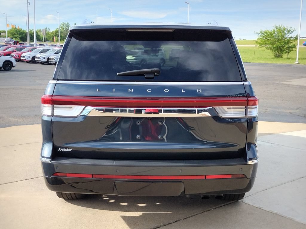 Used 2022 Lincoln Navigator Reserve AWD/4WD image 17