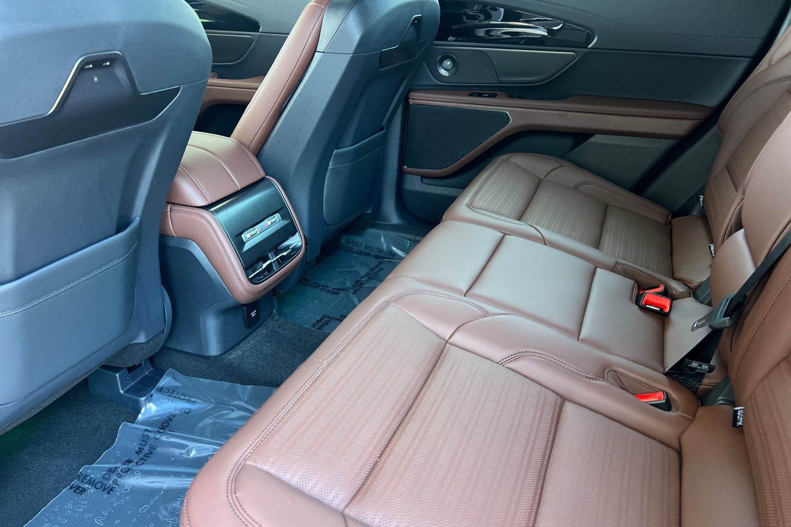 New 2026 Lincoln Nautilus Reserve w/ Jet Appearance Package AWD/4WD image 9