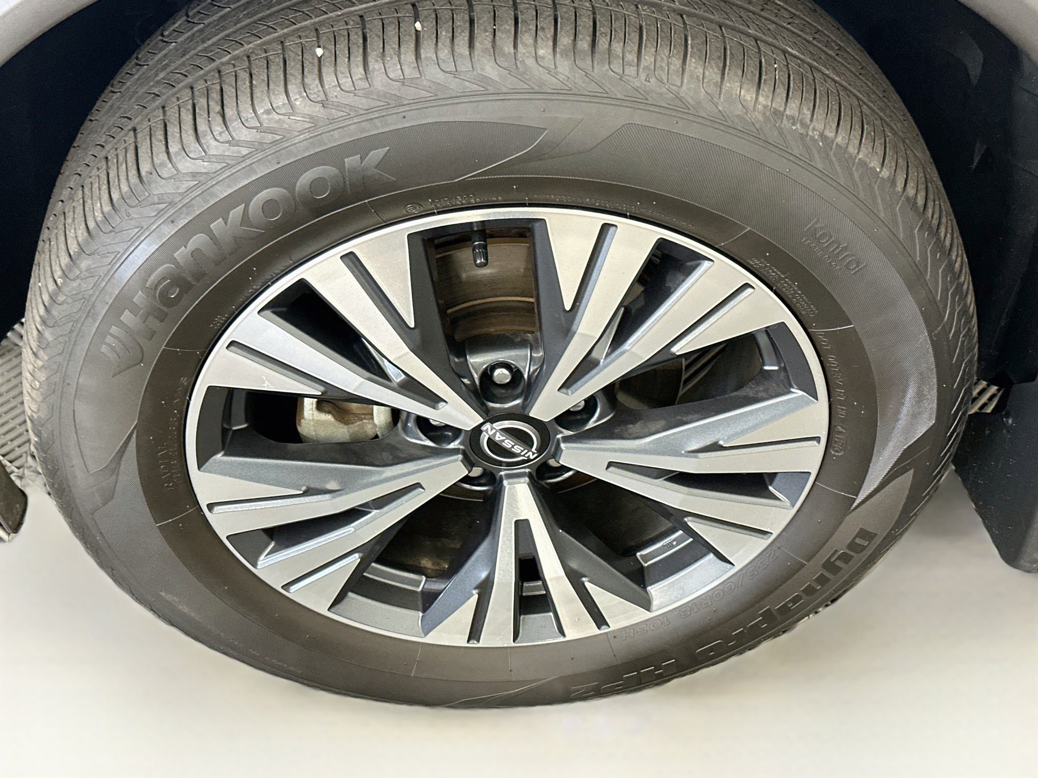 Used 2023 Nissan Rogue SV AWD/4WD image 34