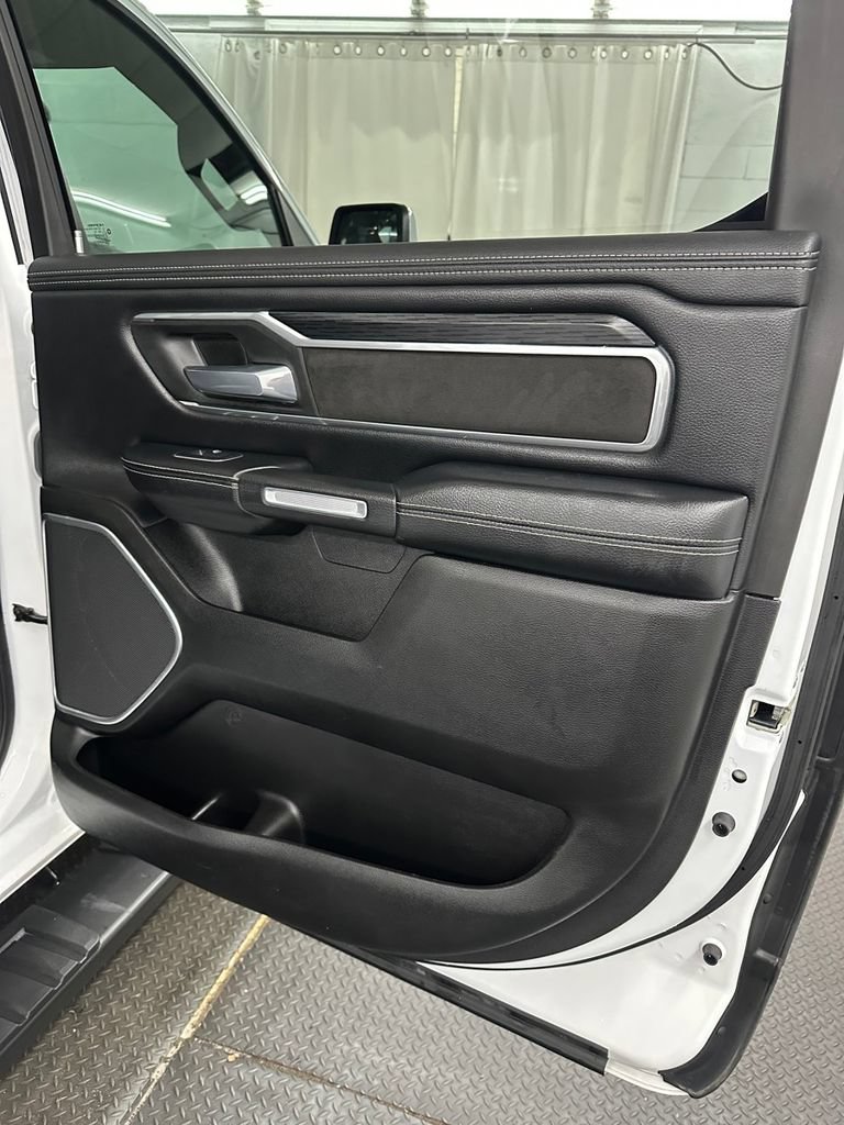 Used 2023 RAM 1500 Laramie AWD/4WD image 34