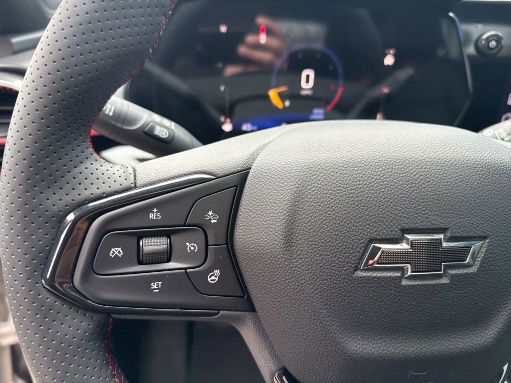 Used 2026 Chevrolet Trax RS w/ Sunroof Package image 21