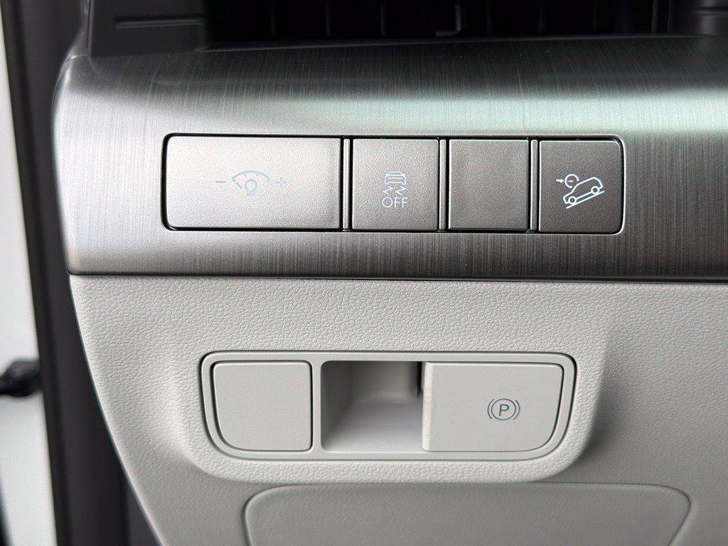 New 2027 Hyundai Kona SE AWD/4WD image 18