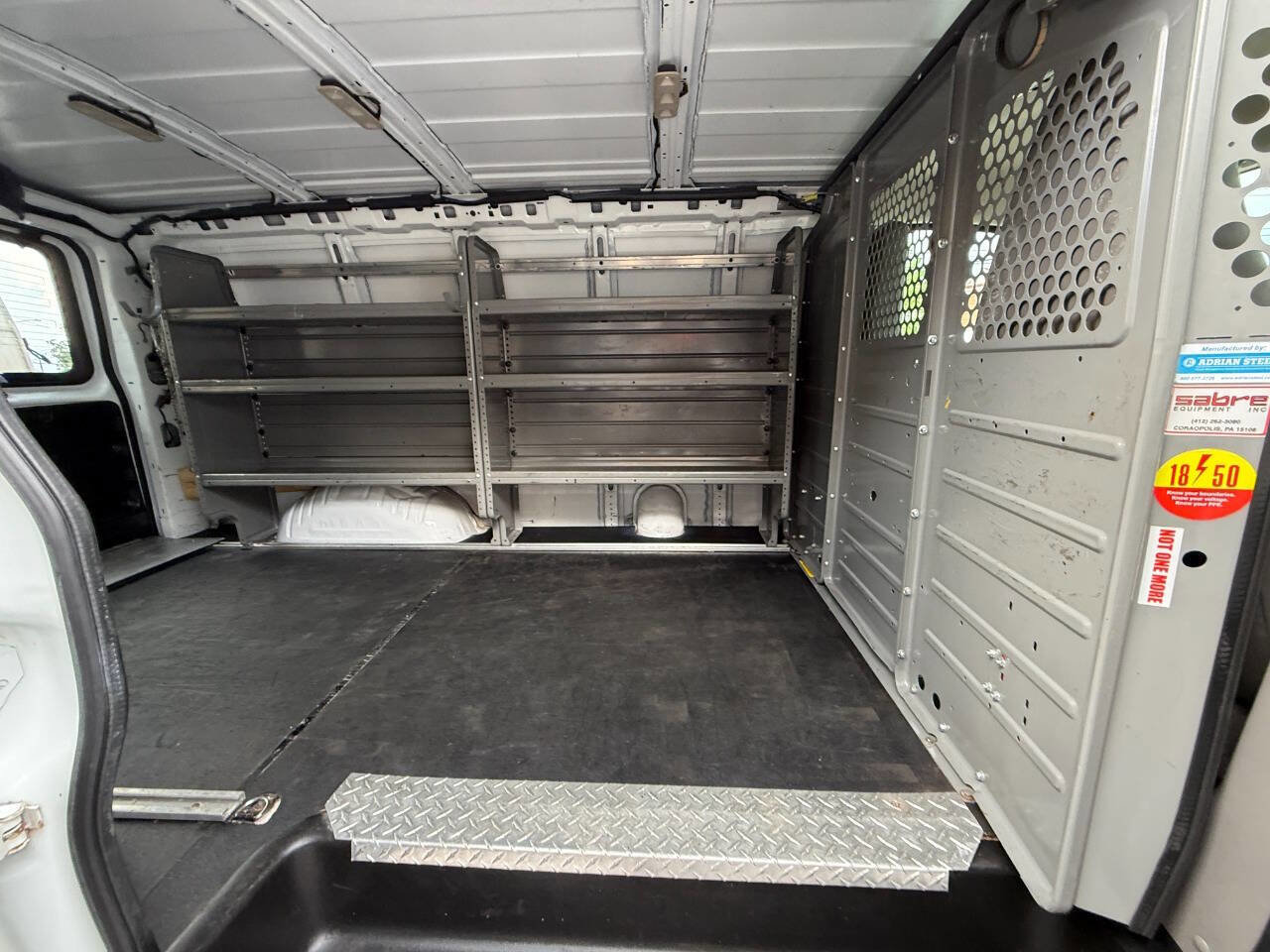 Used 2019 Chevrolet Express 3500 w/ Driver Convenience Package image 29