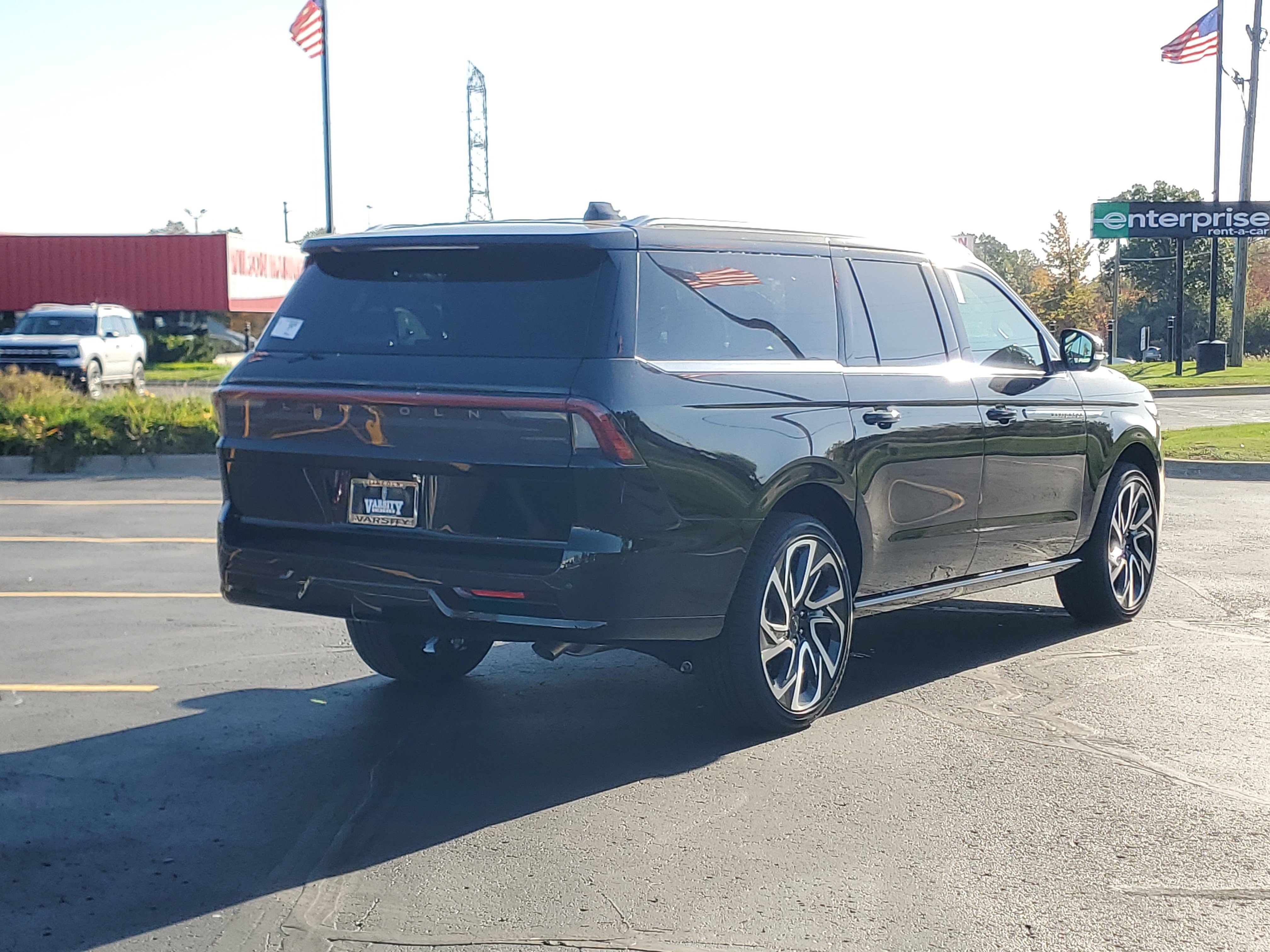 New 2027 Lincoln Navigator L Reserve AWD/4WD image 4