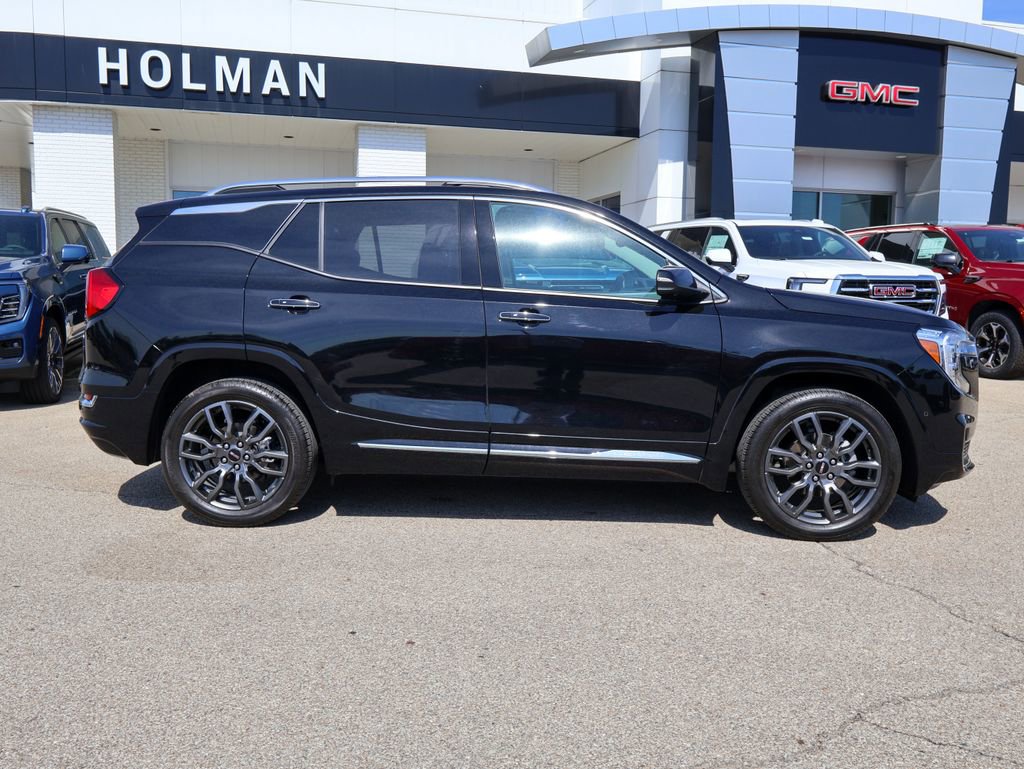 Used 2024 GMC Terrain Denali w/ Black Diamond Edition image 2