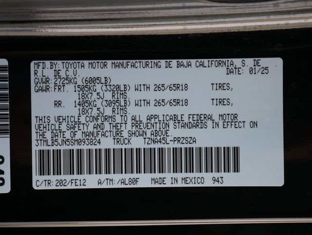 Used 2025 Toyota Tacoma TRD Sport AWD/4WD image 24