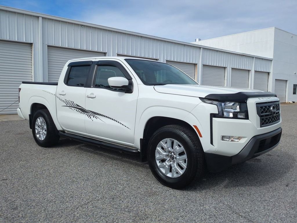 Certified 2022 Nissan Frontier SV image 3