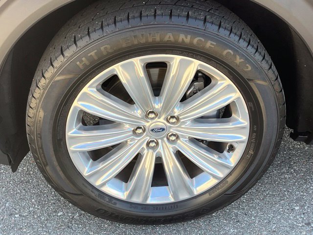 Used 2020 Ford Explorer Limited w/ Hybrid Equipment Group 310A RWD image 32