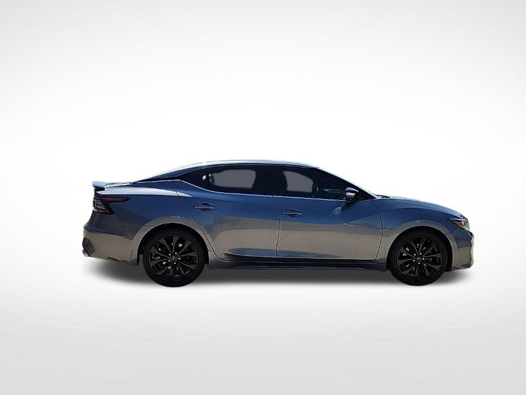 Used 2023 Nissan Maxima SR w/ Sport Mat Group FWD image 5