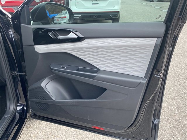 Used 2022 Volkswagen Taos S w/ IQ Drive S Package image 10